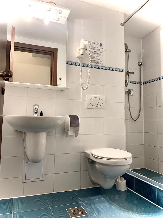Hotel Roberts ซีบิว ภายนอก รูปภาพ