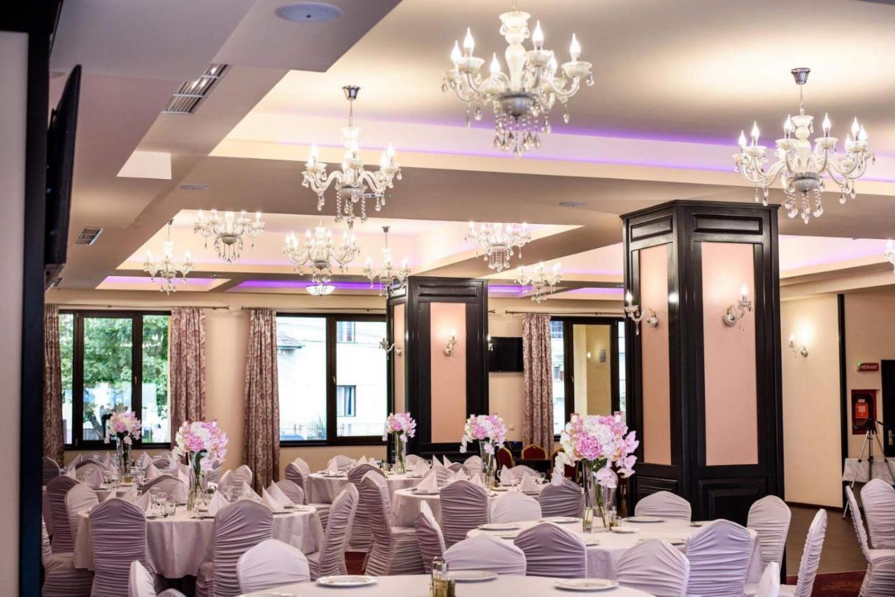 Hotel Roberts ซีบิว ภายนอก รูปภาพ